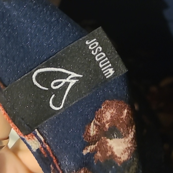 Windsor Navy Floral Dress - Picture 5 of 6